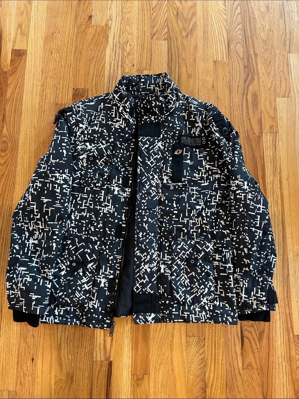 Performance Puffer Jacket in Black & White - Unbranded